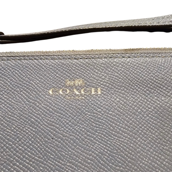 Coach Signature PVC Corner Zip Wristlet Baby Blue GUC - Picture 3 of 6